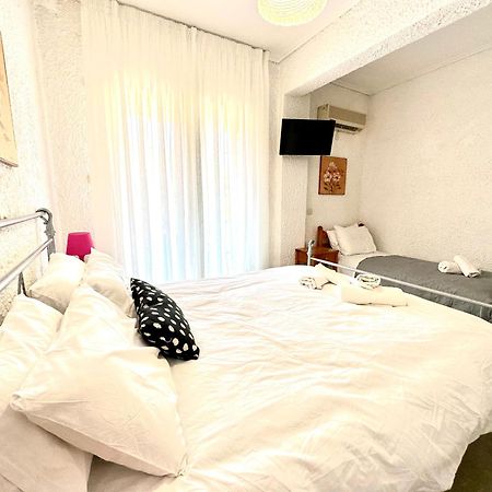 Katerina Apartments Néos Pírgos Quarto foto