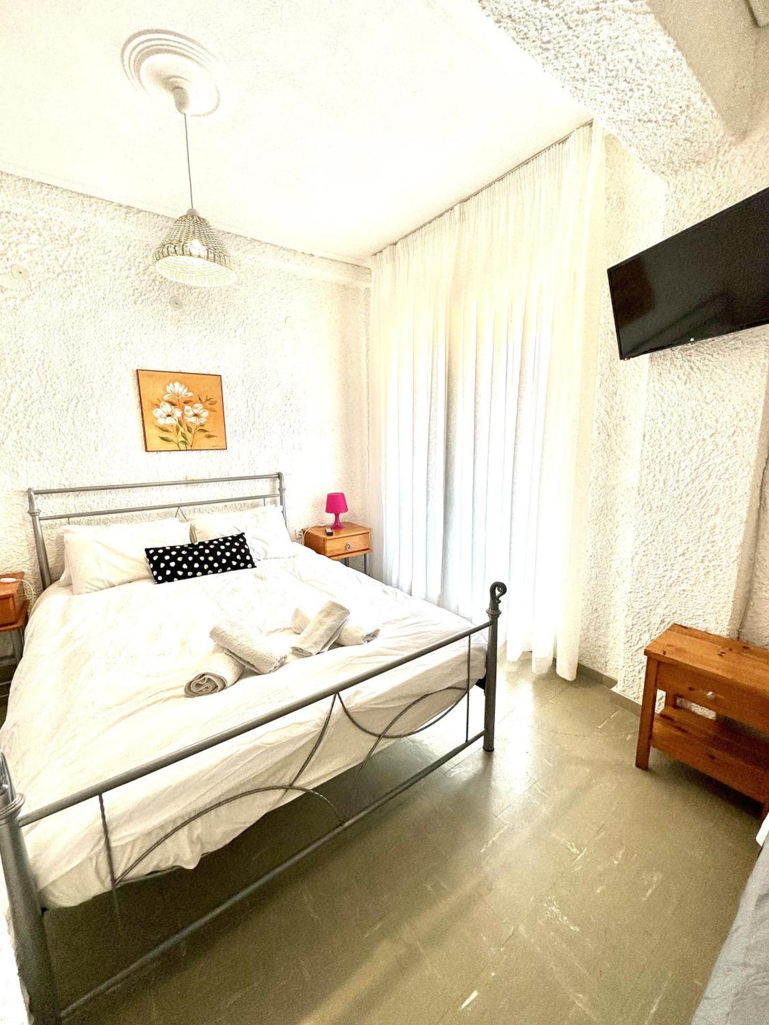 Katerina Apartments Néos Pírgos Quarto foto